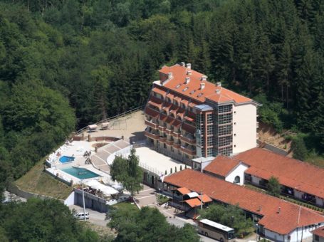 Hotel Jelak & Kopaonik 3* – Луковска Бања