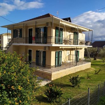 Villa Kostas – Нидри